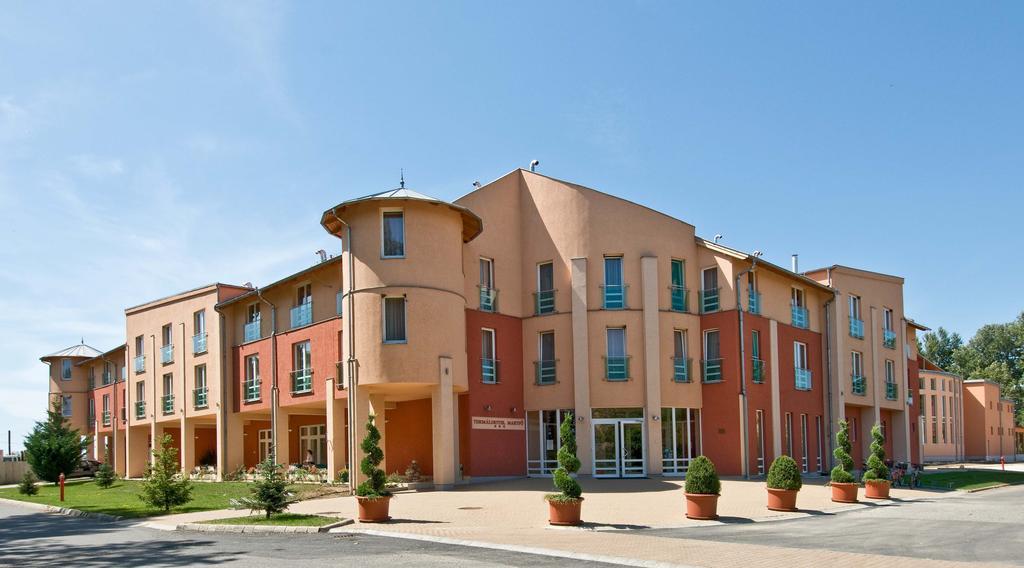 Martfu Hotel Thermal Spa Buitenkant foto