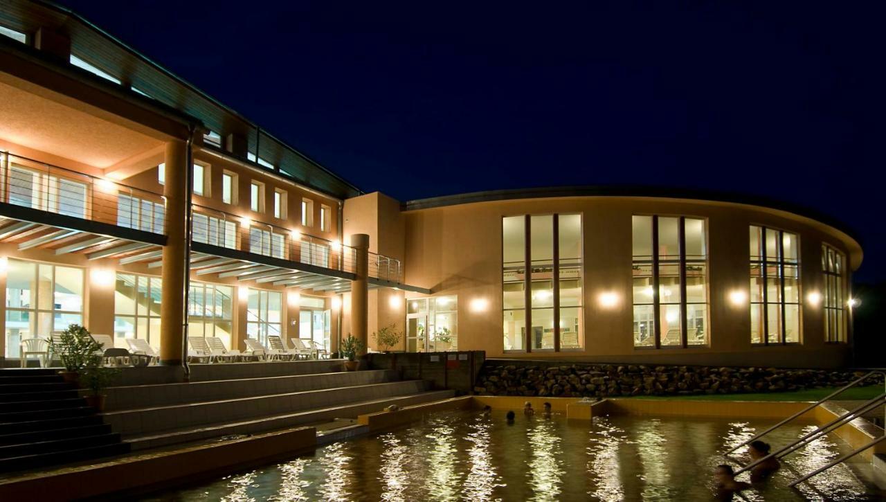 Martfu Hotel Thermal Spa Buitenkant foto